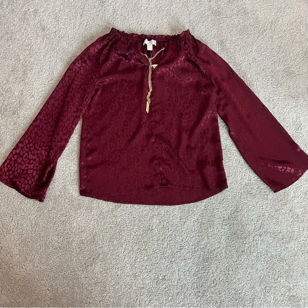 Michael Michael Kors red burgundy leopard cheetah print gold tone chain blouse - Picture 5 of 11